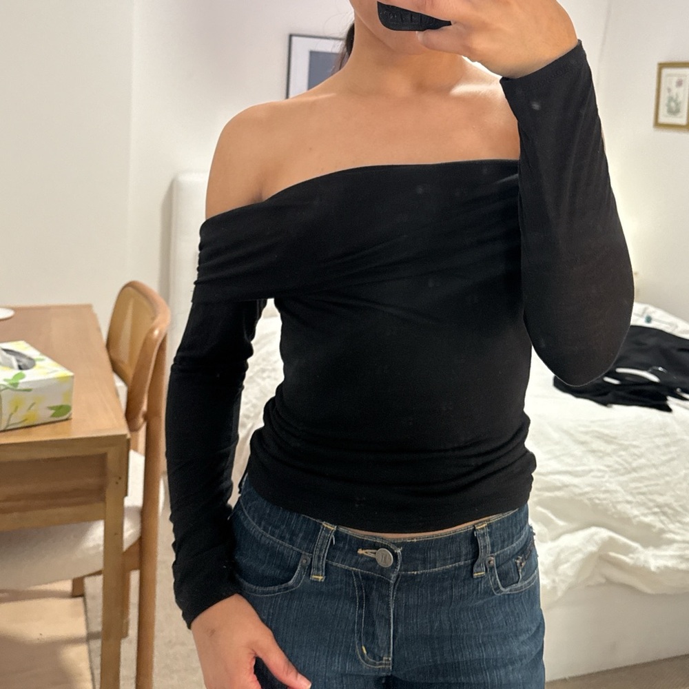 H&M Black Off-Shoulder Blouse